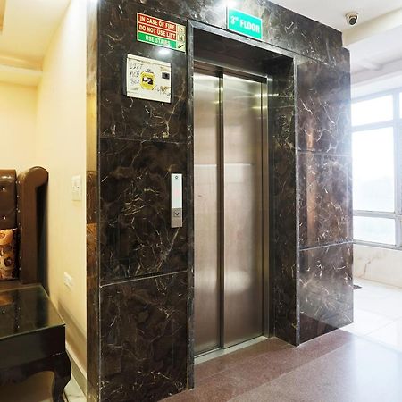 Capital O 23188 Glory Villa نيودلهي المظهر الخارجي الصورة